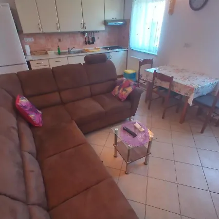 Mara Apartmán Ankaran